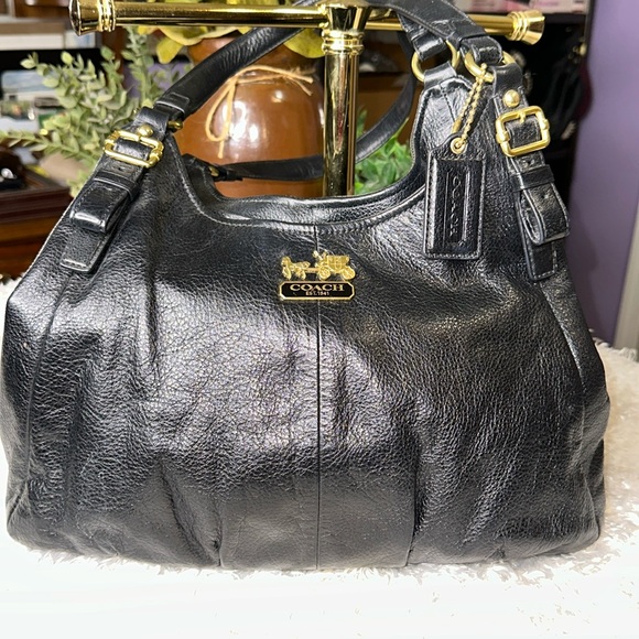 Vintage Madison Maggie Black Coach Bag - Picture 2 of 15
